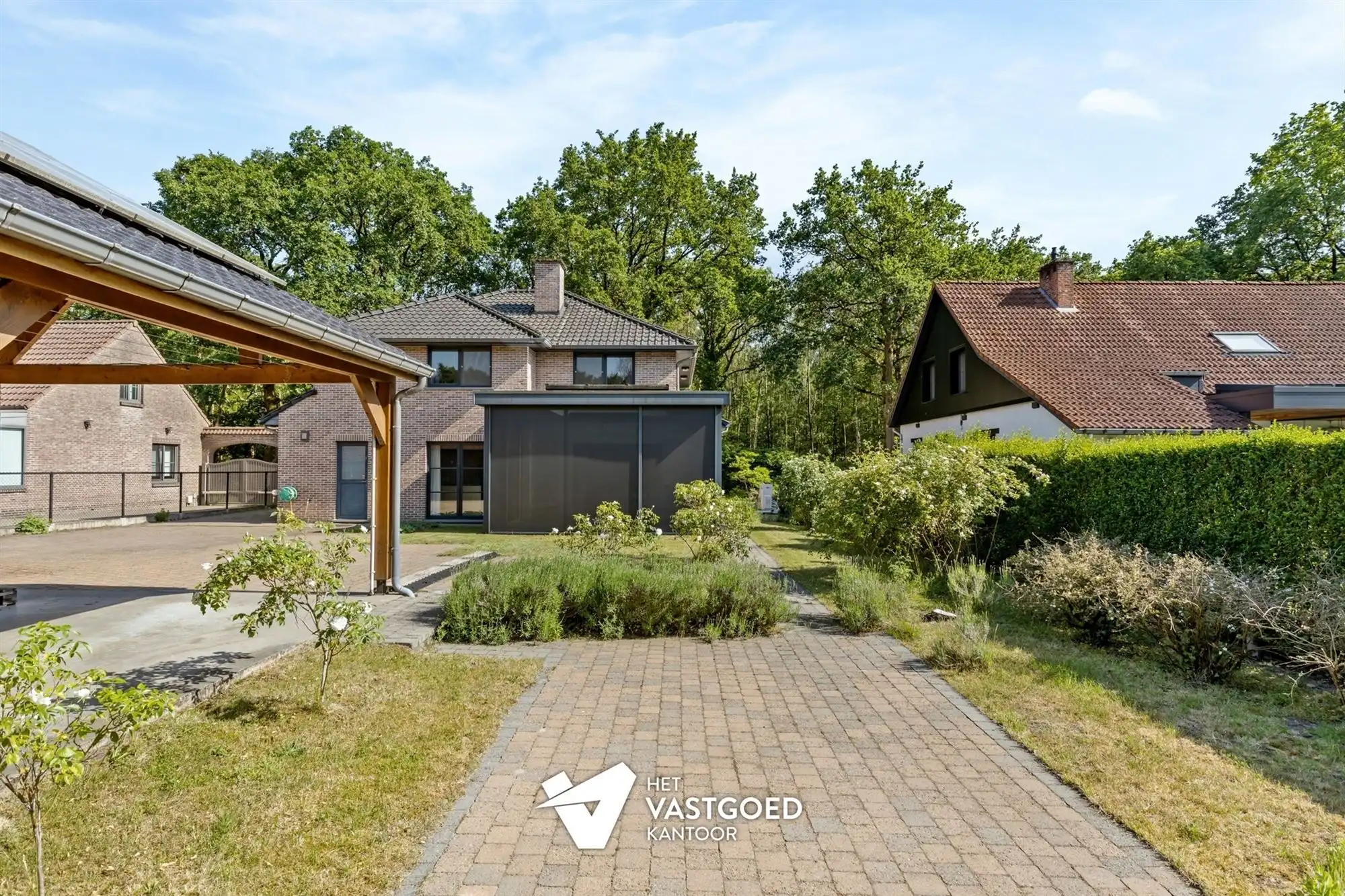 Huis foto 24