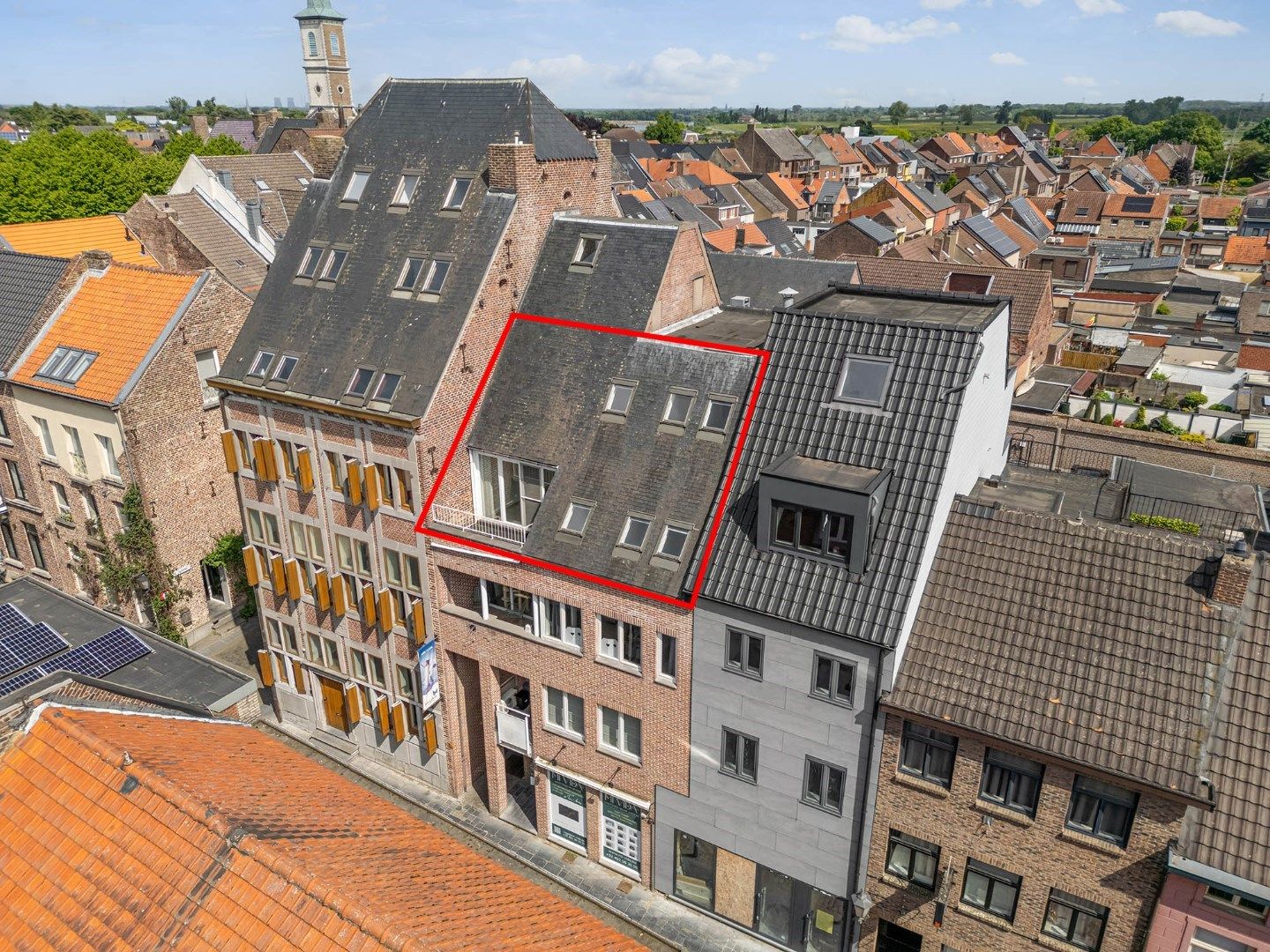 Goed verzorgd, gezellig duplex-appartement in het centrum met 2 slaapkamers, bureelruimte, terras foto 3