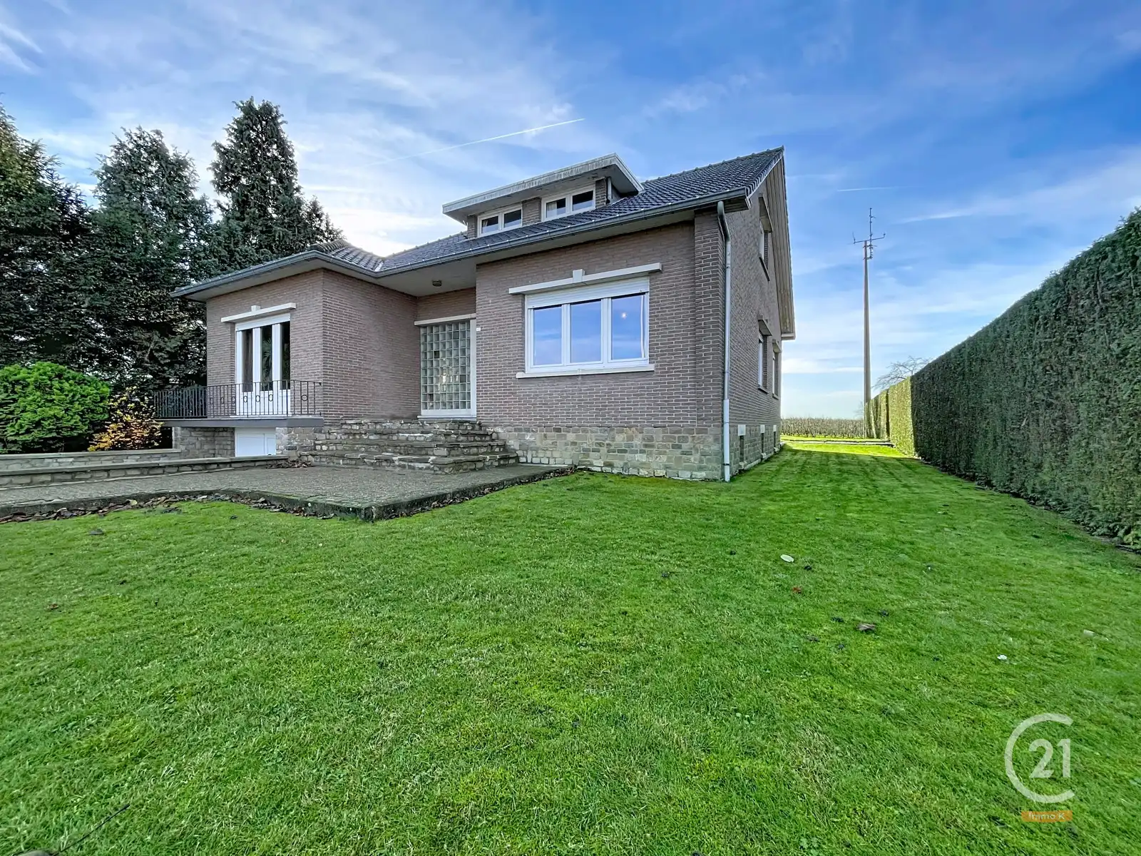 Ruime gelijkvloerse woning met 4 slpks, garage en tuin foto 31