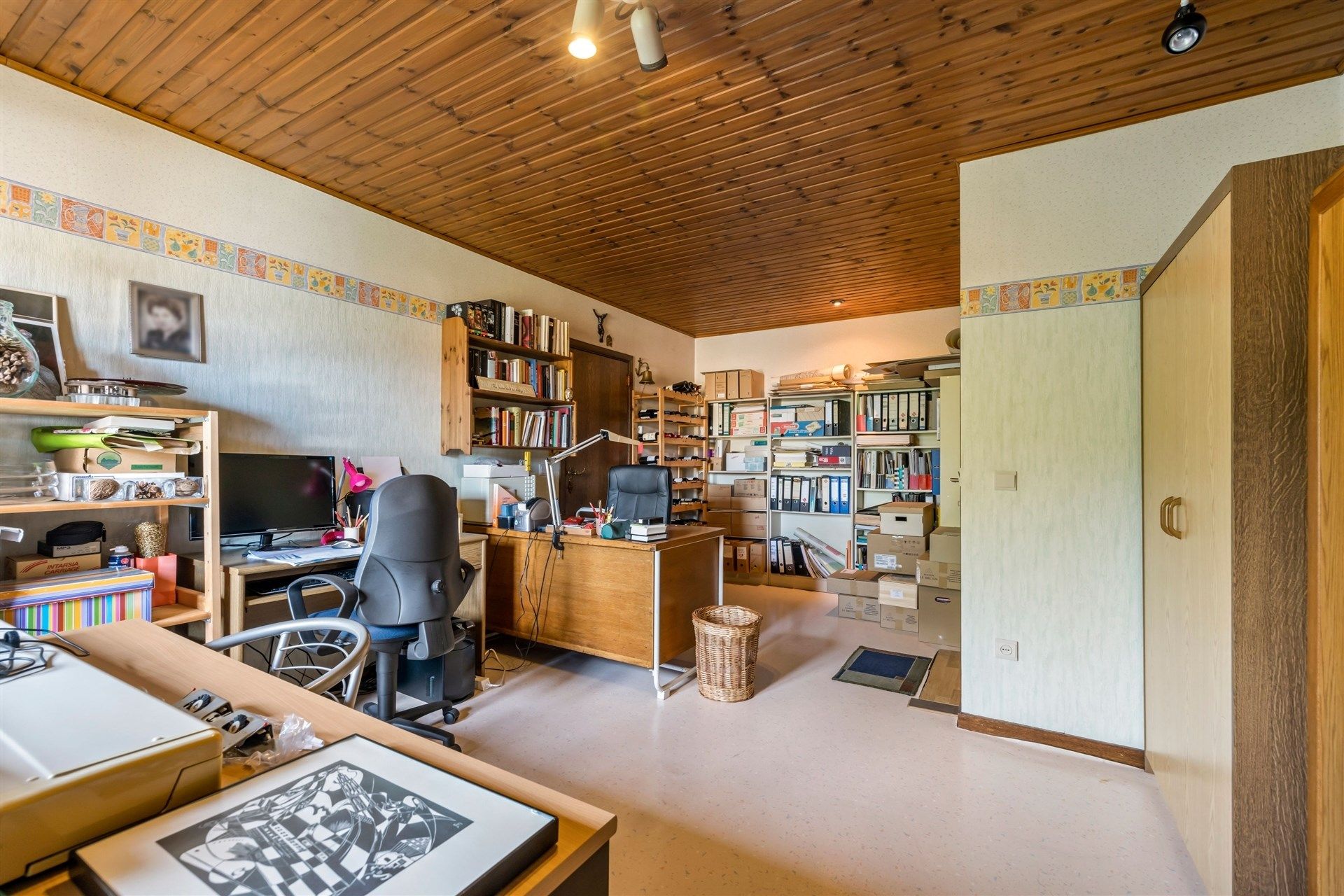 Ruim opgezette gezinswoning met 3 slaapkamers & mooi aangelegde tuin op een perceel van 1.016m² foto 15