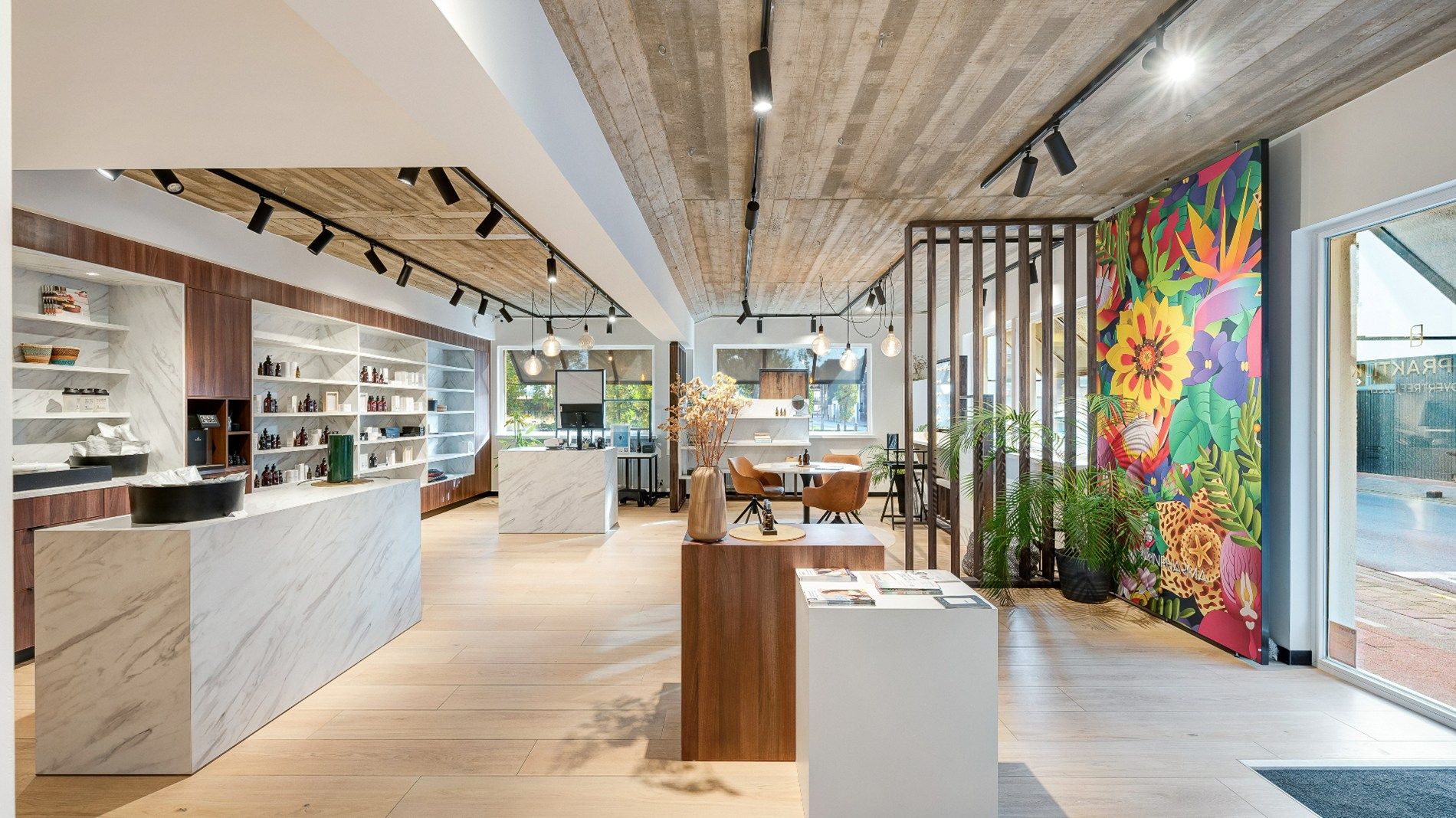 HOEKHandelsgelijkvloers op toplocatie in Heist-aan-Zee – ±185 m² foto 4