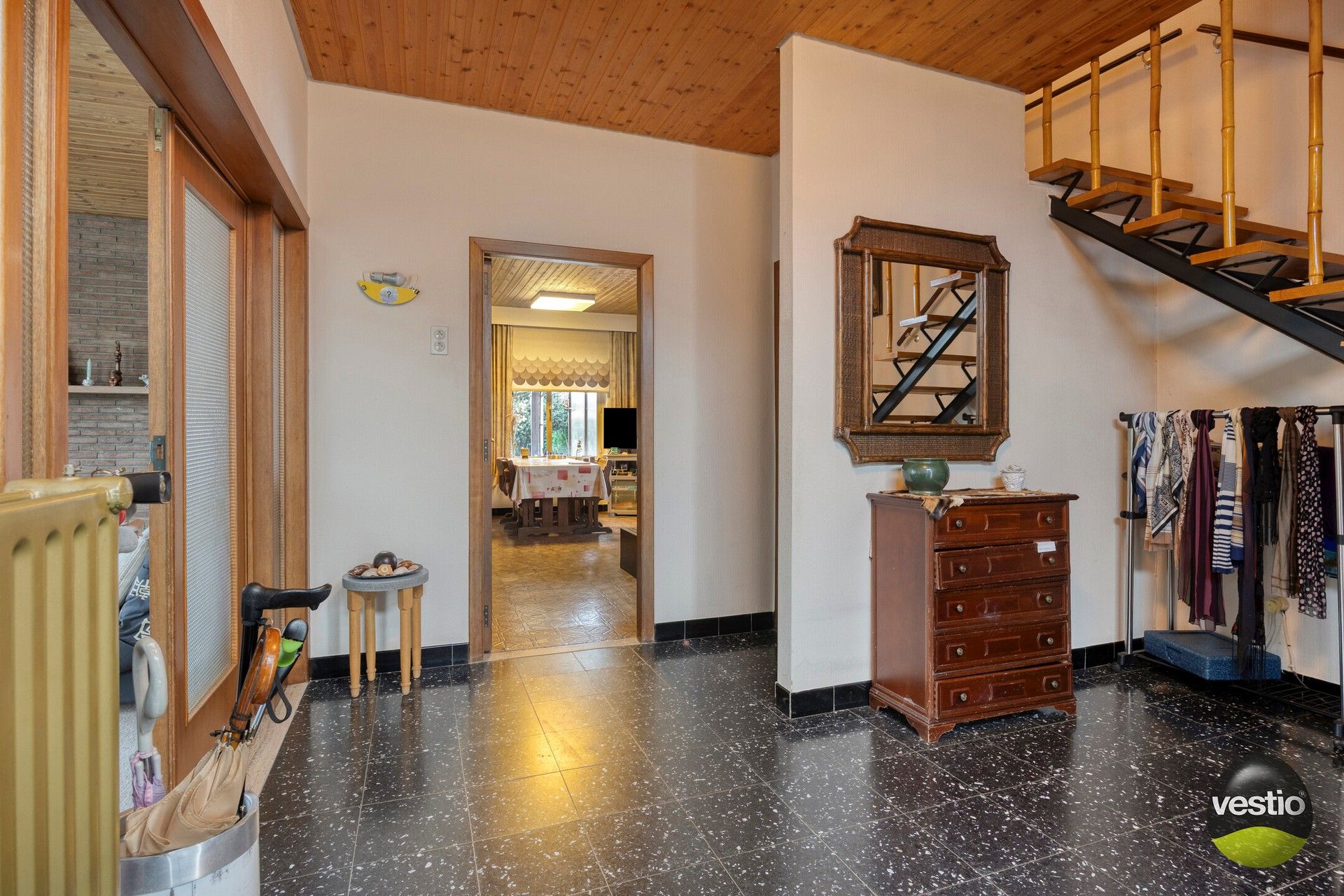 Rustig gelegen woning in Kermt op mooi perceel van 800 m². foto 3