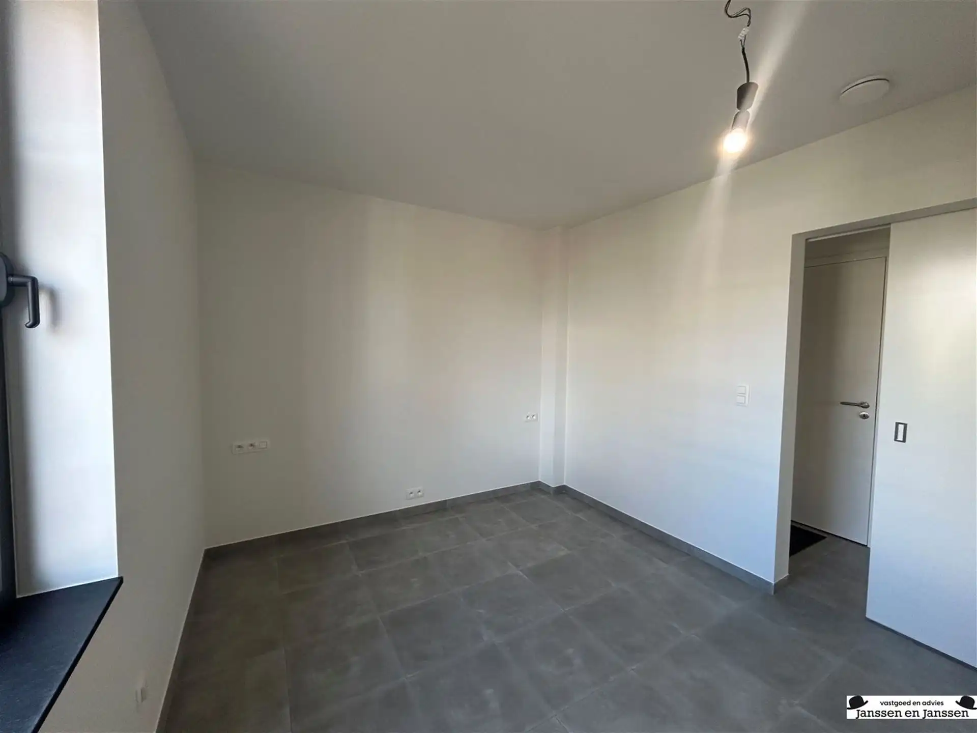 Prachtig appartement met 1 slaapkamer, parking en berging foto 10