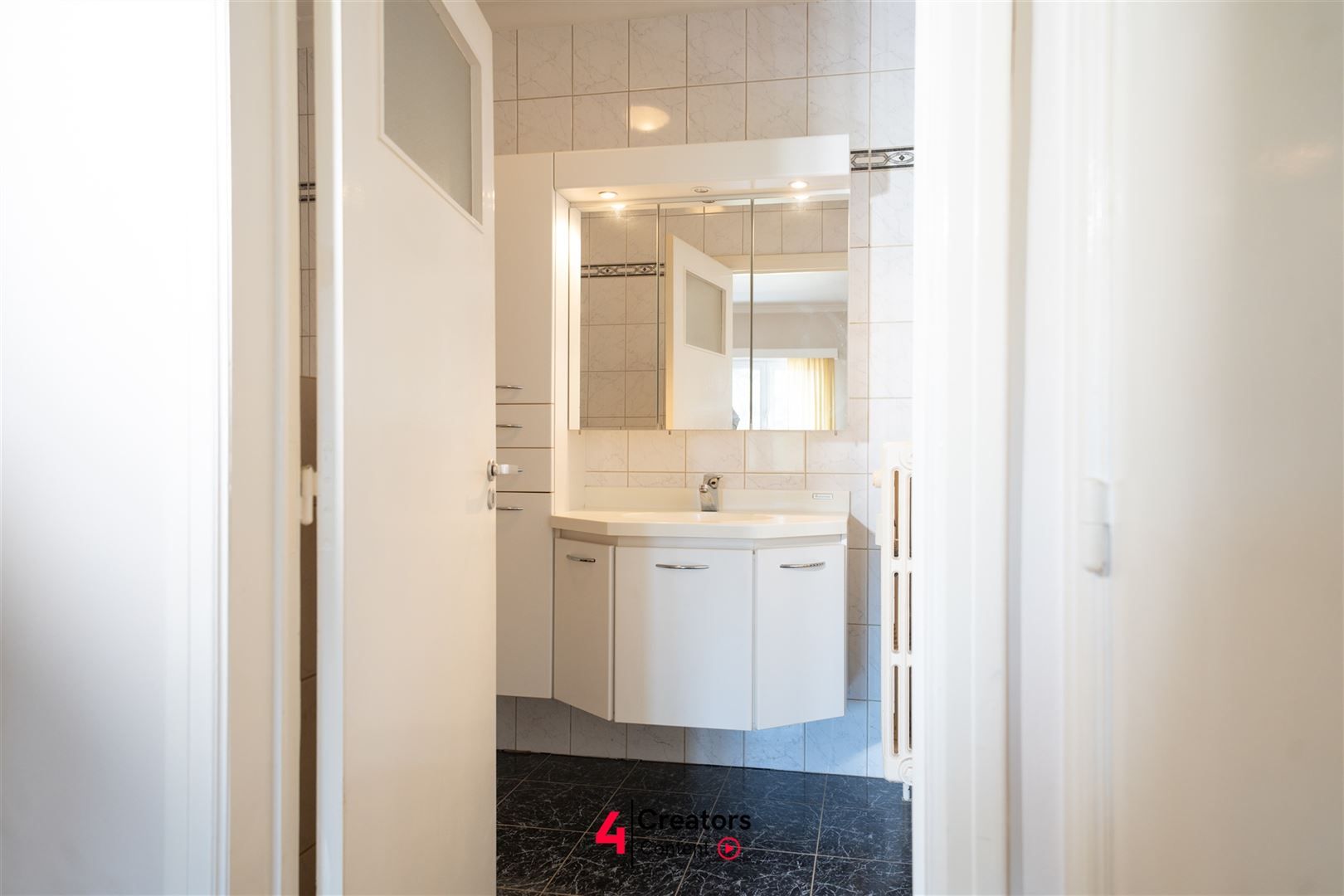 Stijlvol appartement in het bruisende hart van Sint-Niklaas! foto 11