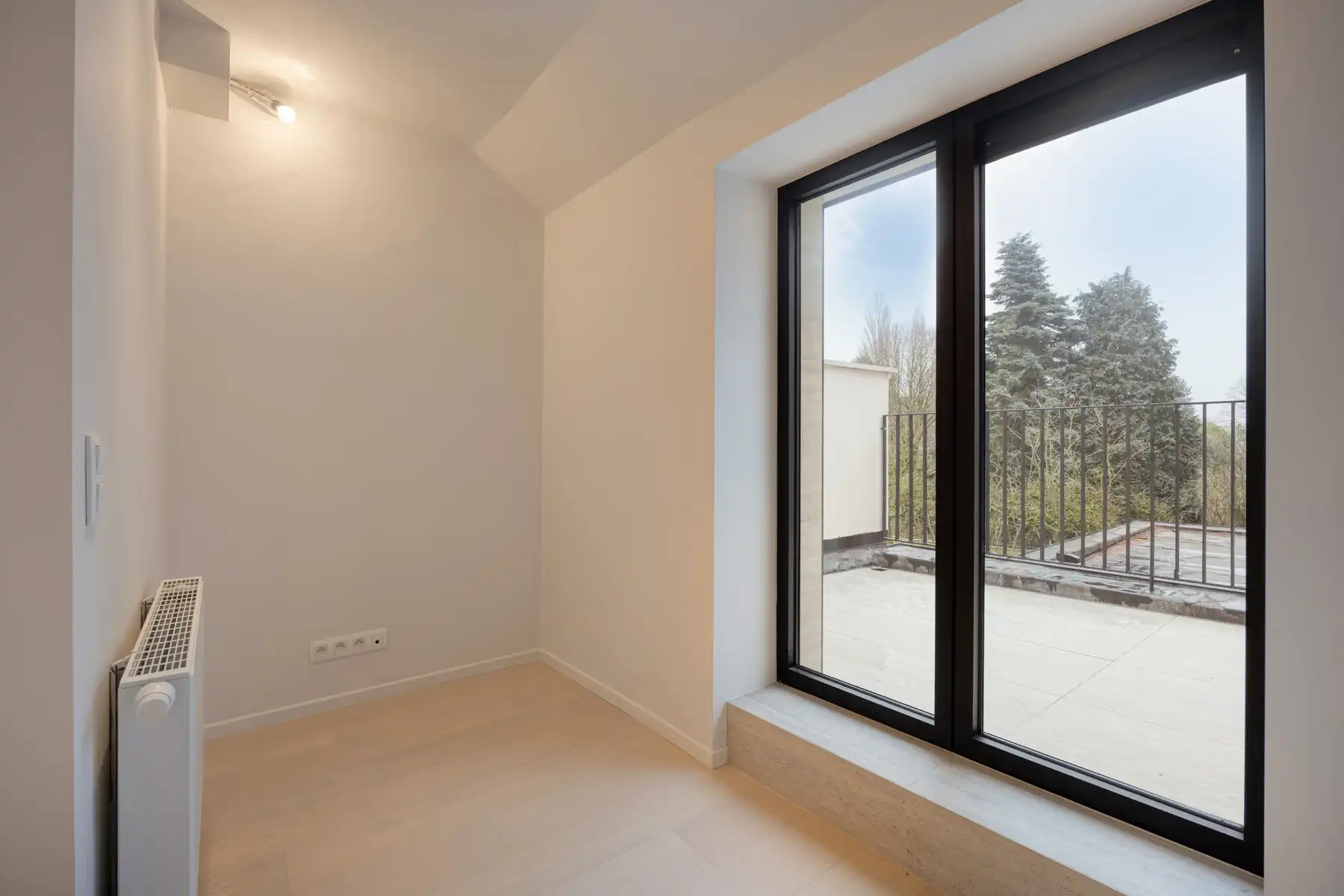 Stijlvol gerenoveerde woning met 3 slaapkamers  foto 21