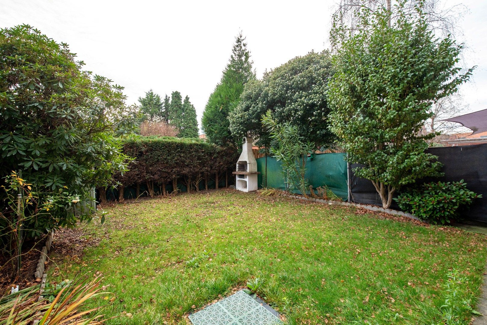 Ruime studio met tuin foto {{pictureIndex}}