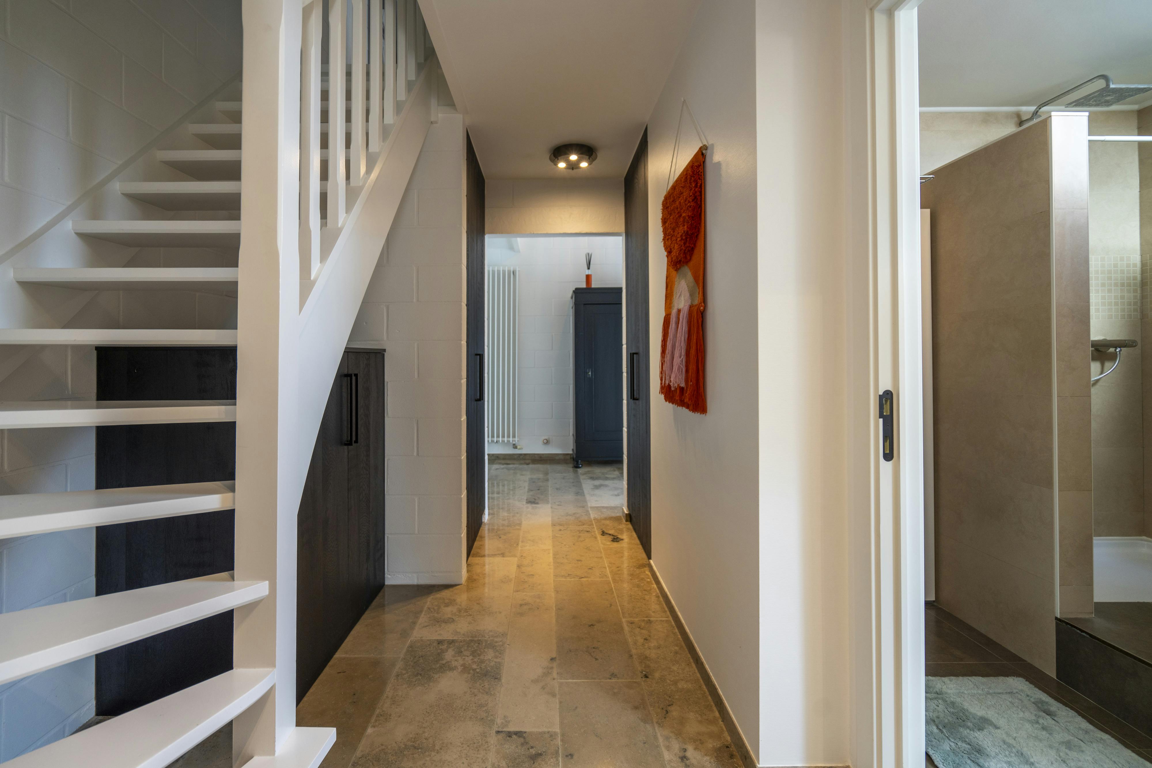 Energiezuinige instapklare villa met zwembad en poolhouse foto 25