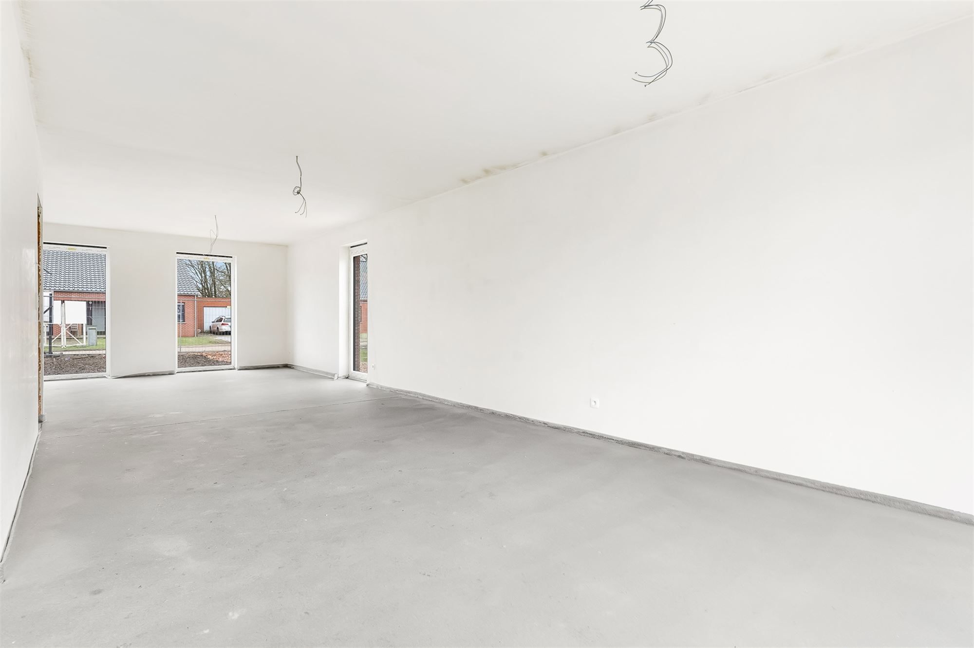 VOLLEDIG AFGEWERKTE NIEUWBOUWWONING IN DOODLOPENDE STRAAT foto 9