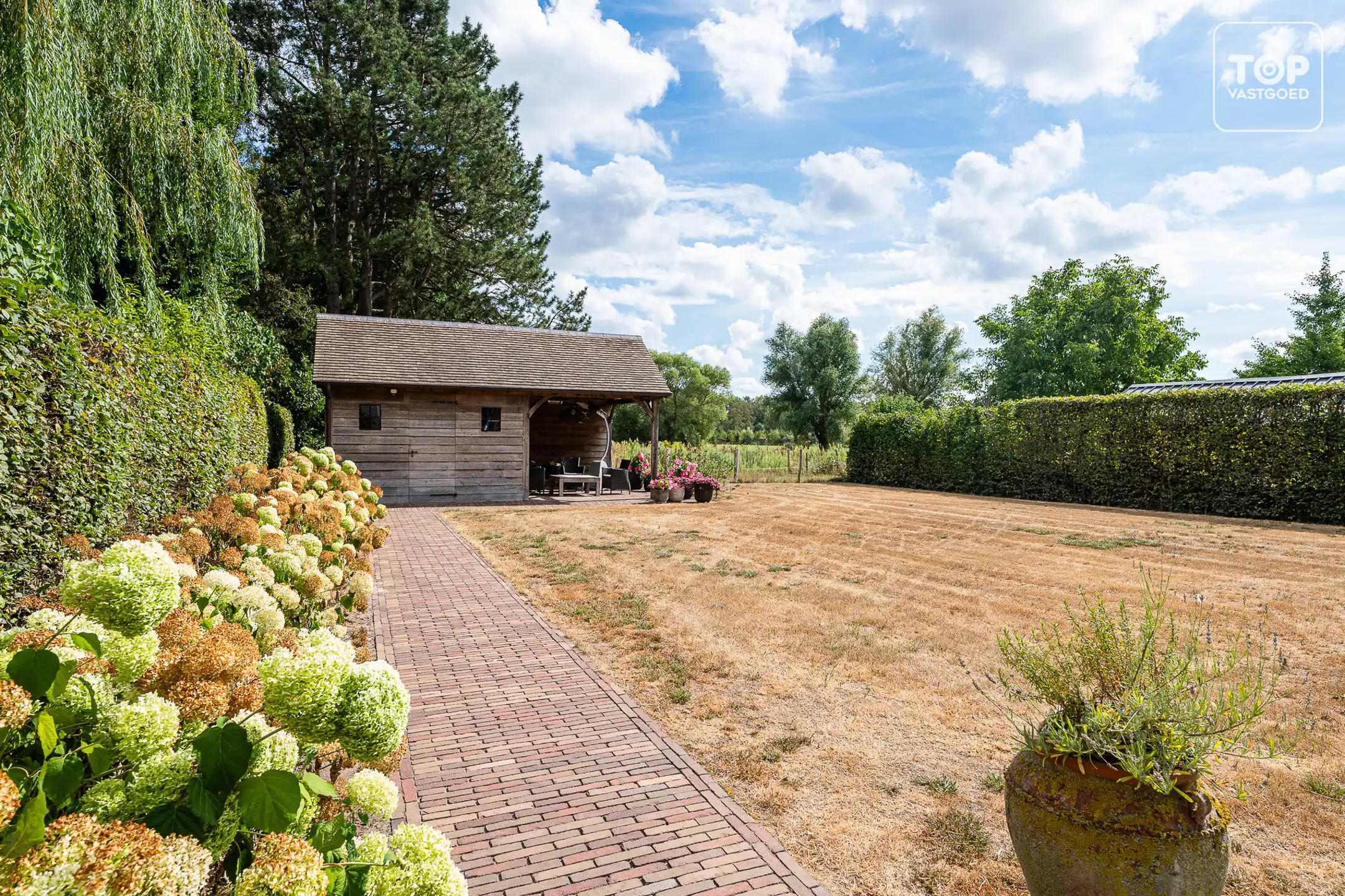 Kwalitatieve villa met 4 slaapkamers en fantastische tuin foto 22