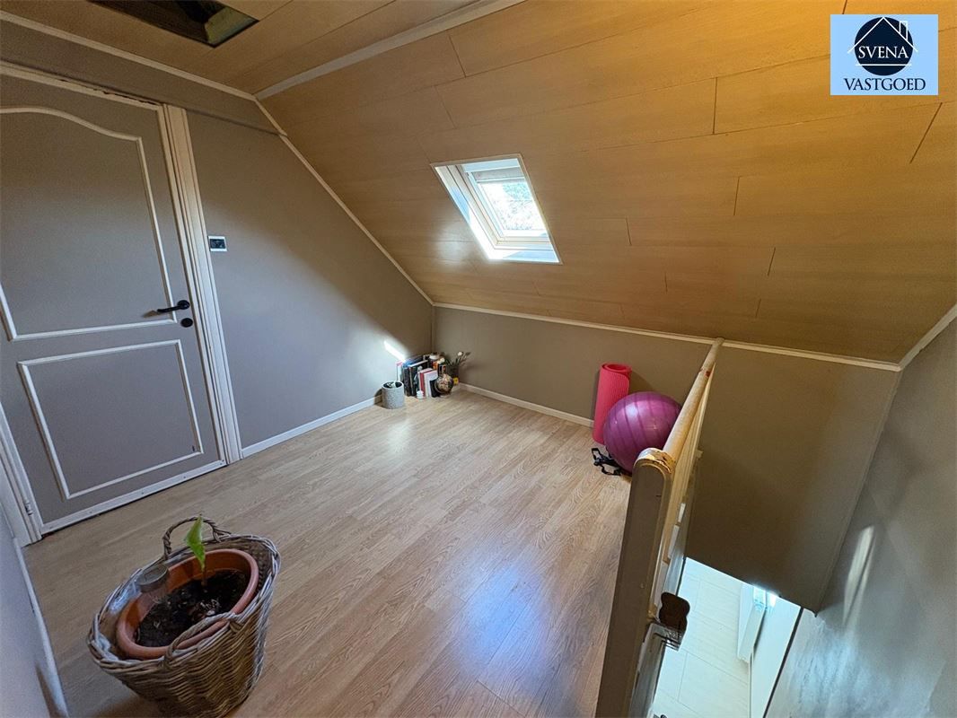 GOED GELEGEN WONING TE ROOSDAAL foto 9