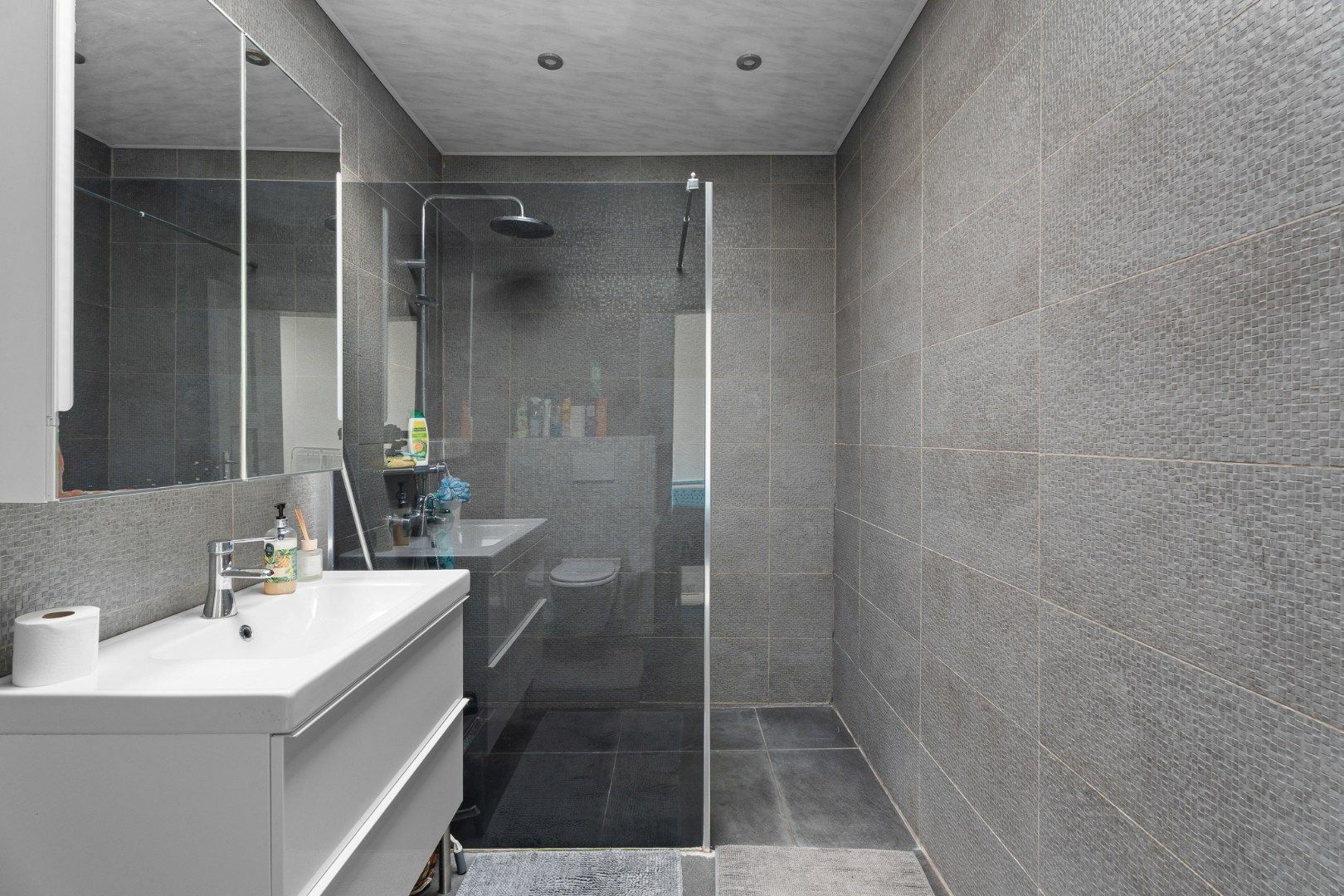 Instapklare eengezinswoning  in de Bloemekenswijk met RICHTPRIJS foto 13