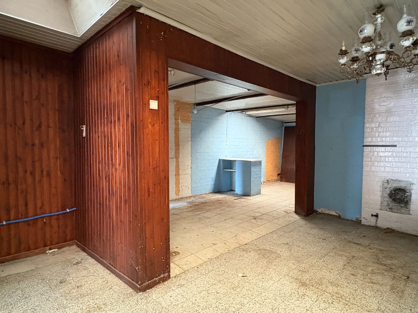 Grote te renoveren woning met zijdeur op 295 m² foto 12