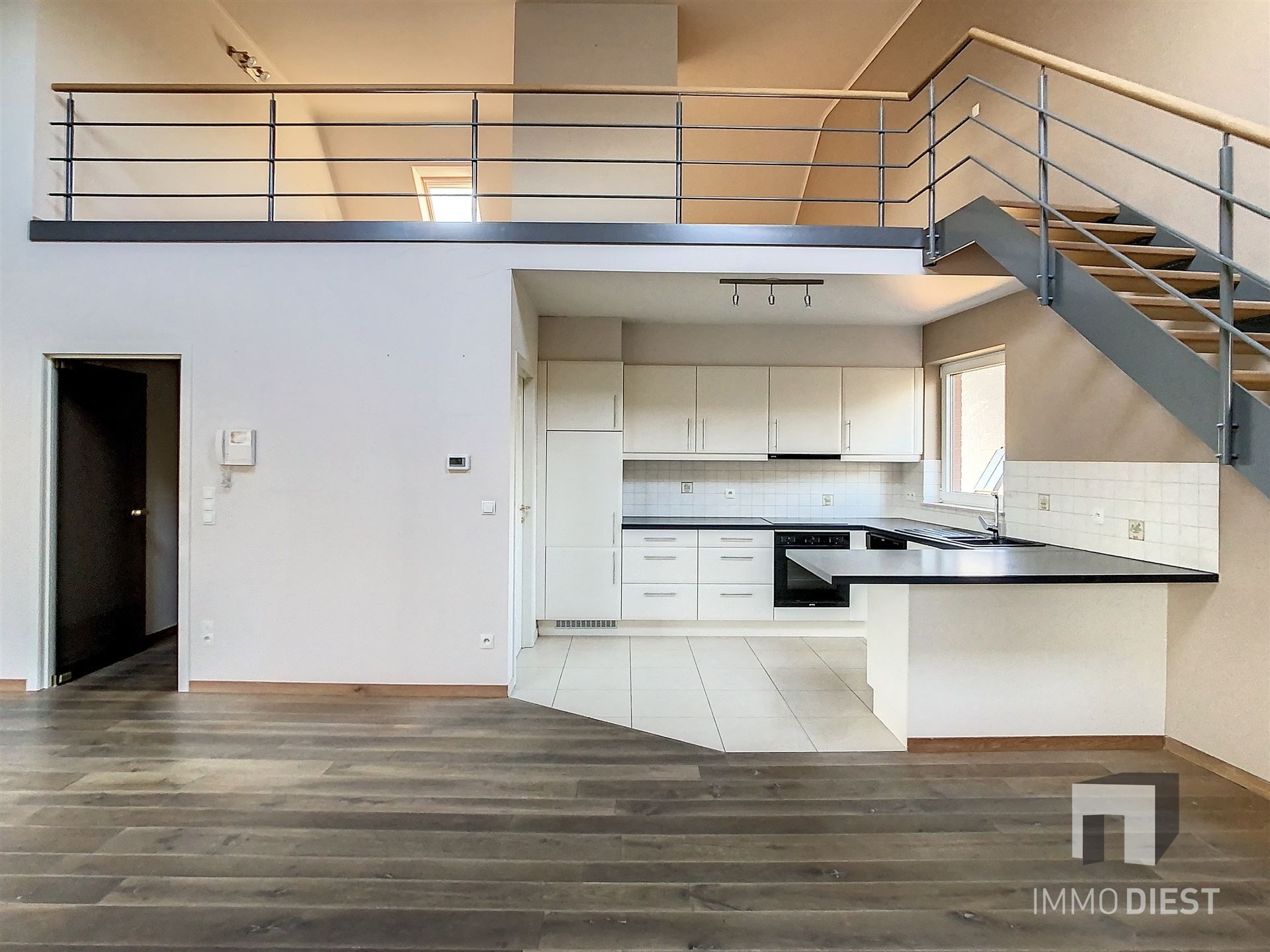 Ruim appartement met 2 slaapkamers foto 5