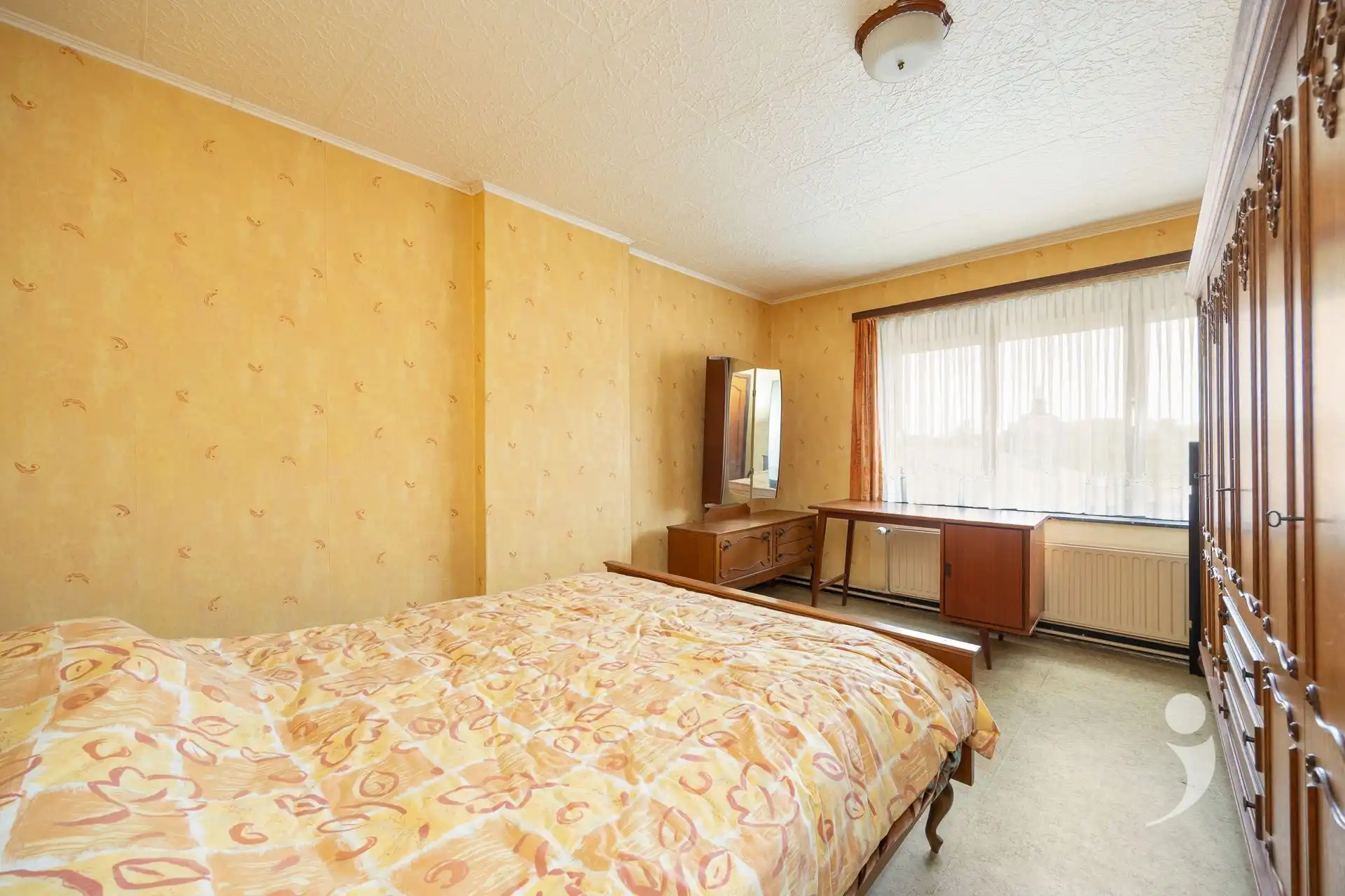Te renoveren woning met vier slaapkamers!  foto 21