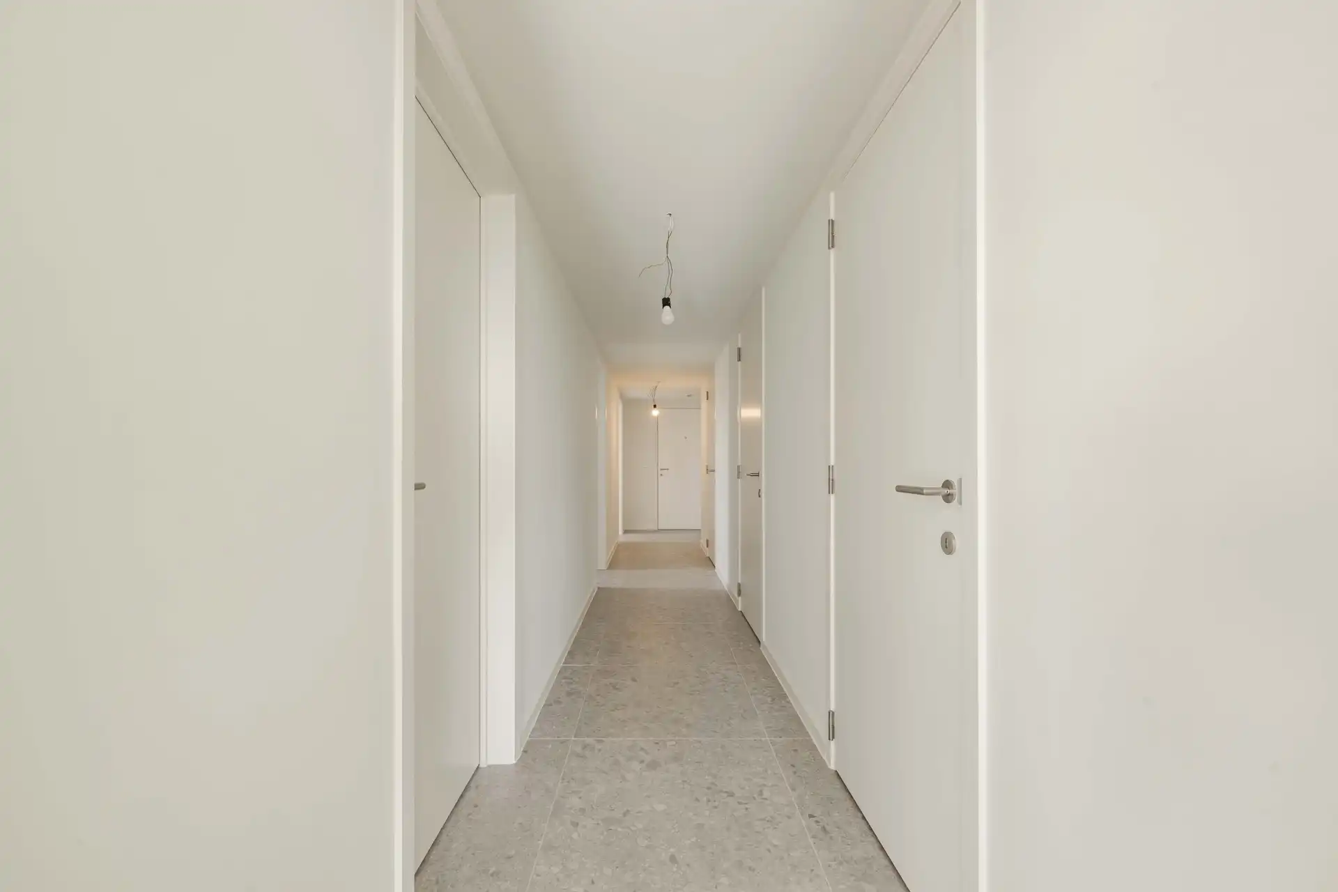 KOOP uw appartement aan 6% BTW! Prachtig 3 slaapkamer appartement in Residentie DAC'ART Izegem. foto 8