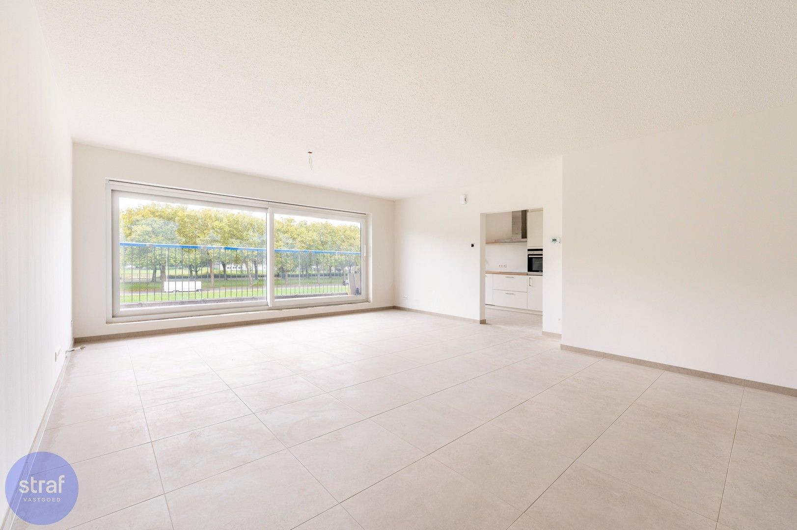 Te huur: nieuw  appartement (100 m2) op Linkeroever foto 2