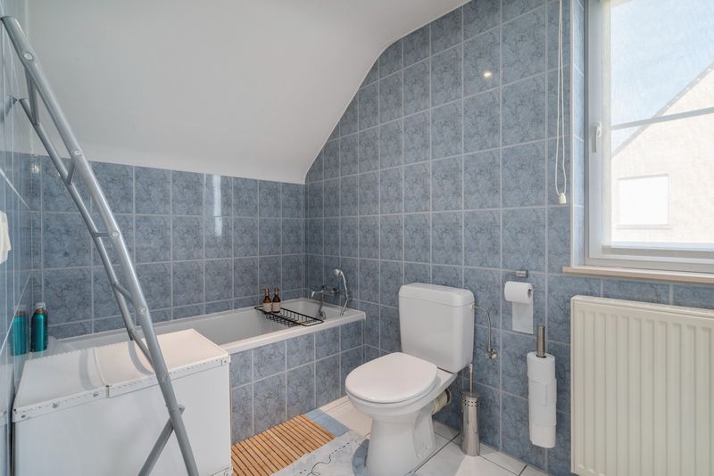 Instapklare Open Bebouwing in Rustige Residentiële Wijk – Lokeren! foto 14