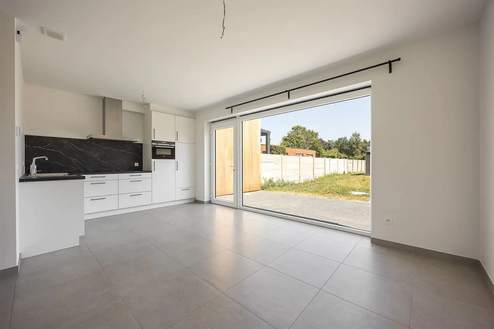 Recente nieuwbouwwoning met grote, zonnige tuin  foto 4