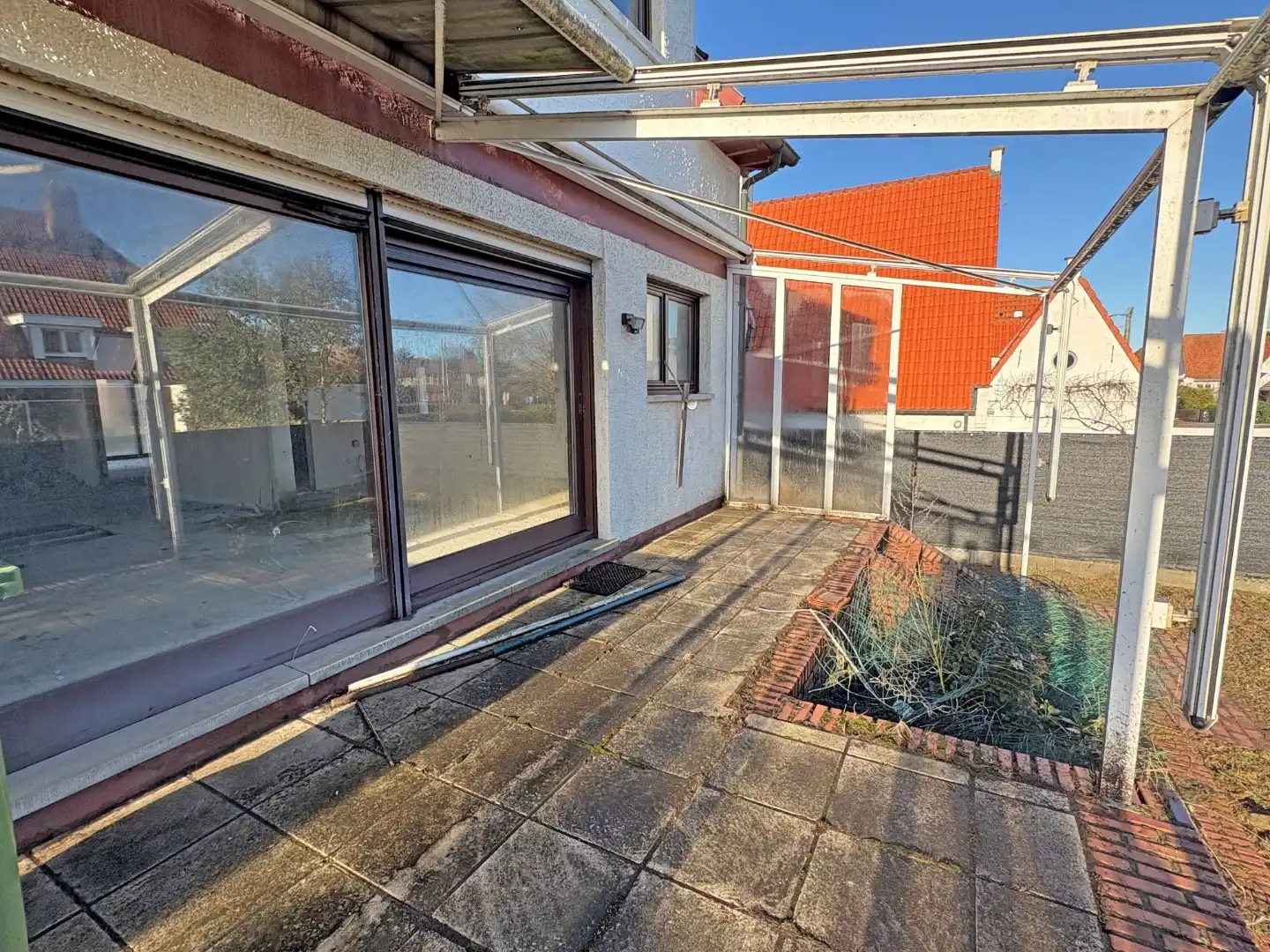 Te renoveren woning met veel potentieel en topligging! foto 9