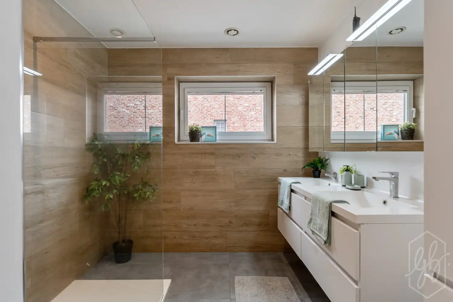 Instapklare BEN woning uit 2019 met zuidgerichte tuin en poolhouse foto 14