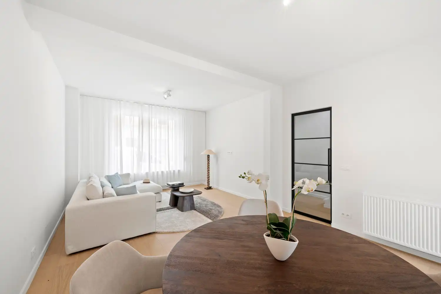 Prachtig gerenoveerde woning met tuin op wandelafstand van de Zee foto 7