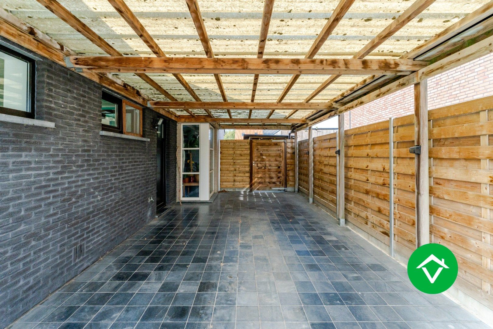 Hedendaagse gezinswoning met 5 slaapkamers en carport in Koekelare (De Mokker) foto 24