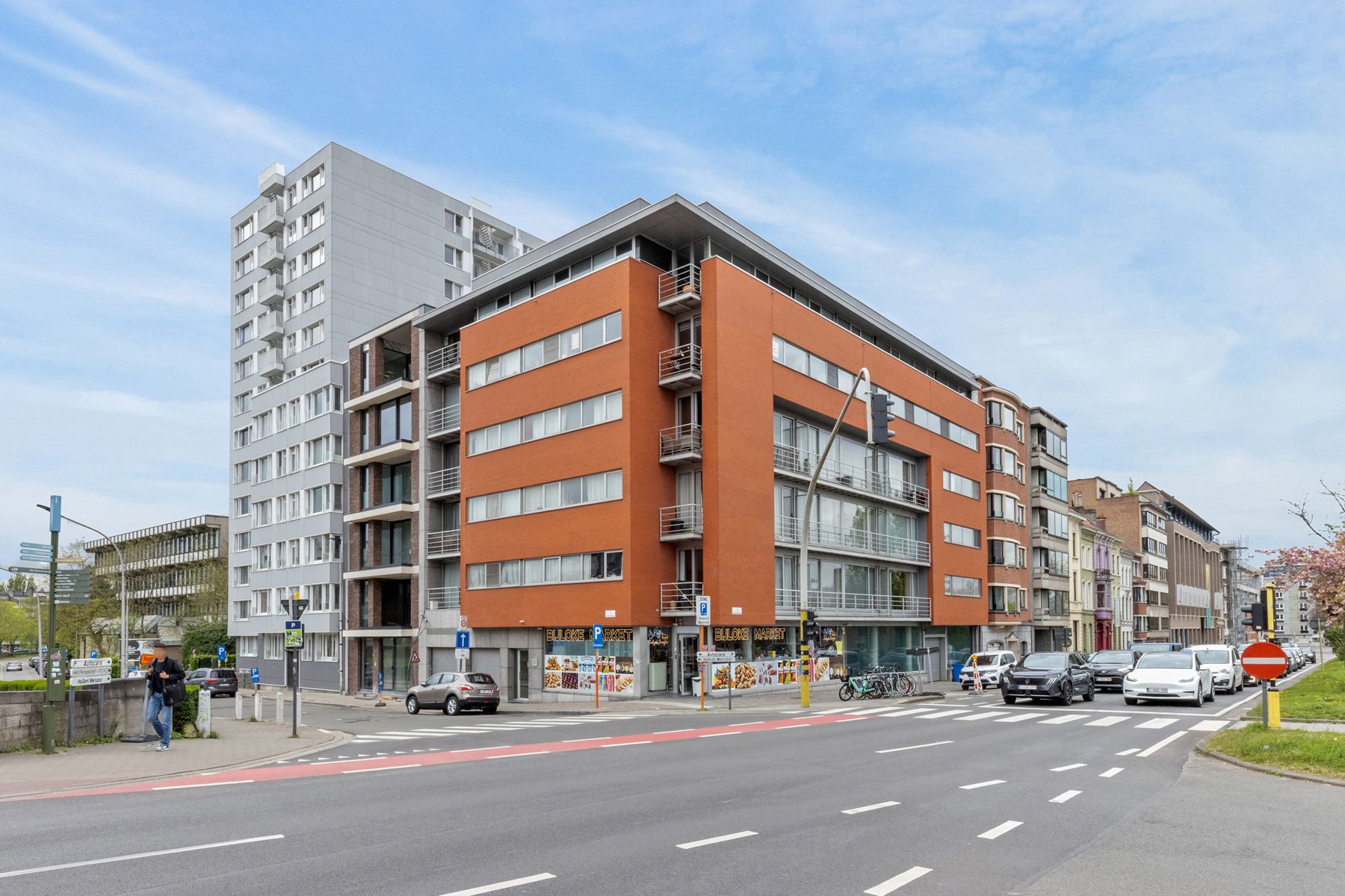 Comfortabele studio vlakbij station Gent-Sint-Pieters foto {{pictureIndex}}