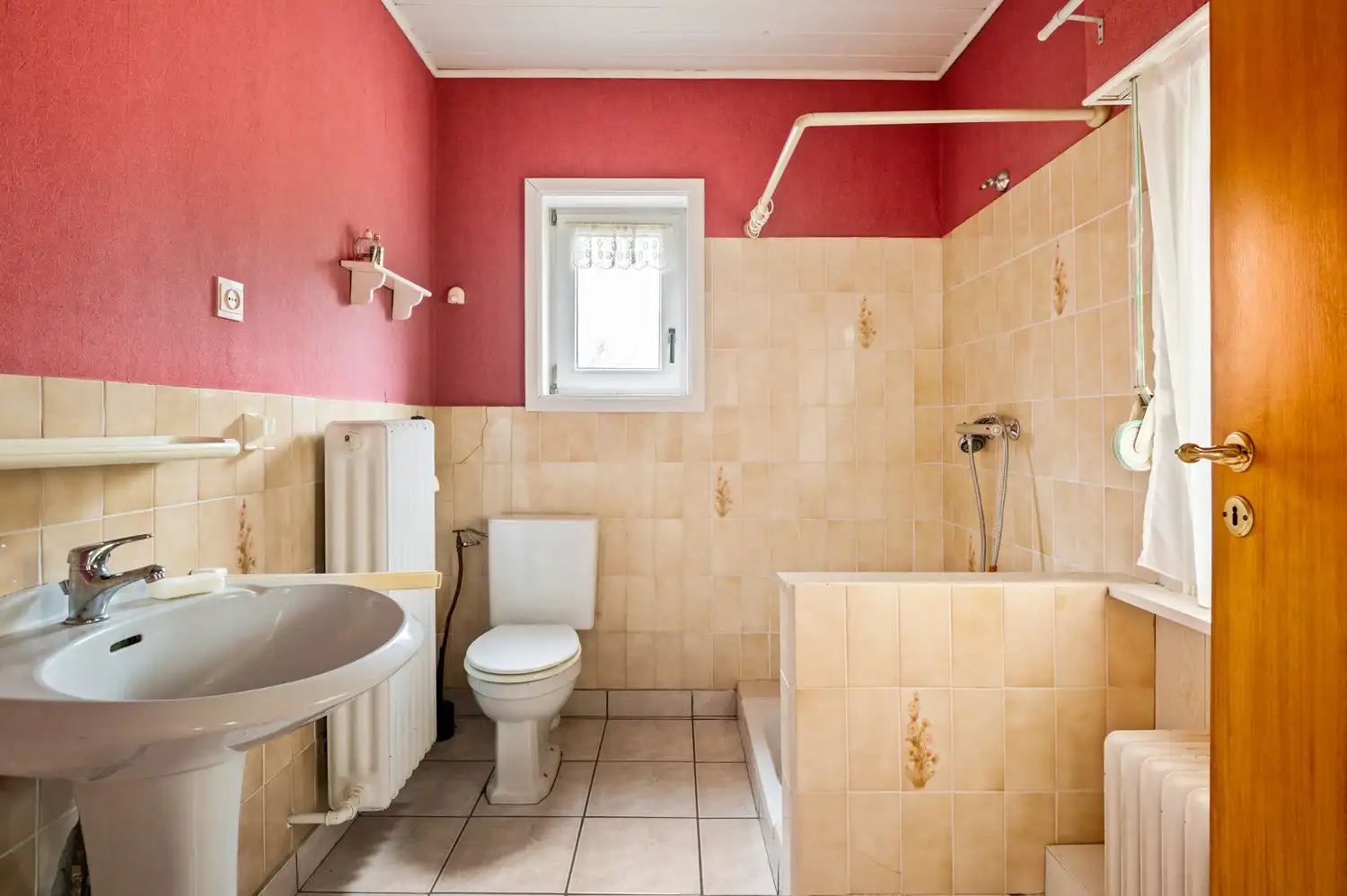 Vrijstaande laagbouwwoning met tal van mogelijkheden in Oelegem! foto 11