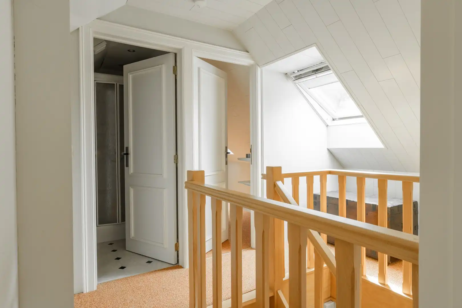 Charmante & sfeervolle, instapklare, energiecorrecte (EPC B) villa-landhuis met 5 slaapkamers, 3 badkamers, bureau én dubbele garage. foto 58
