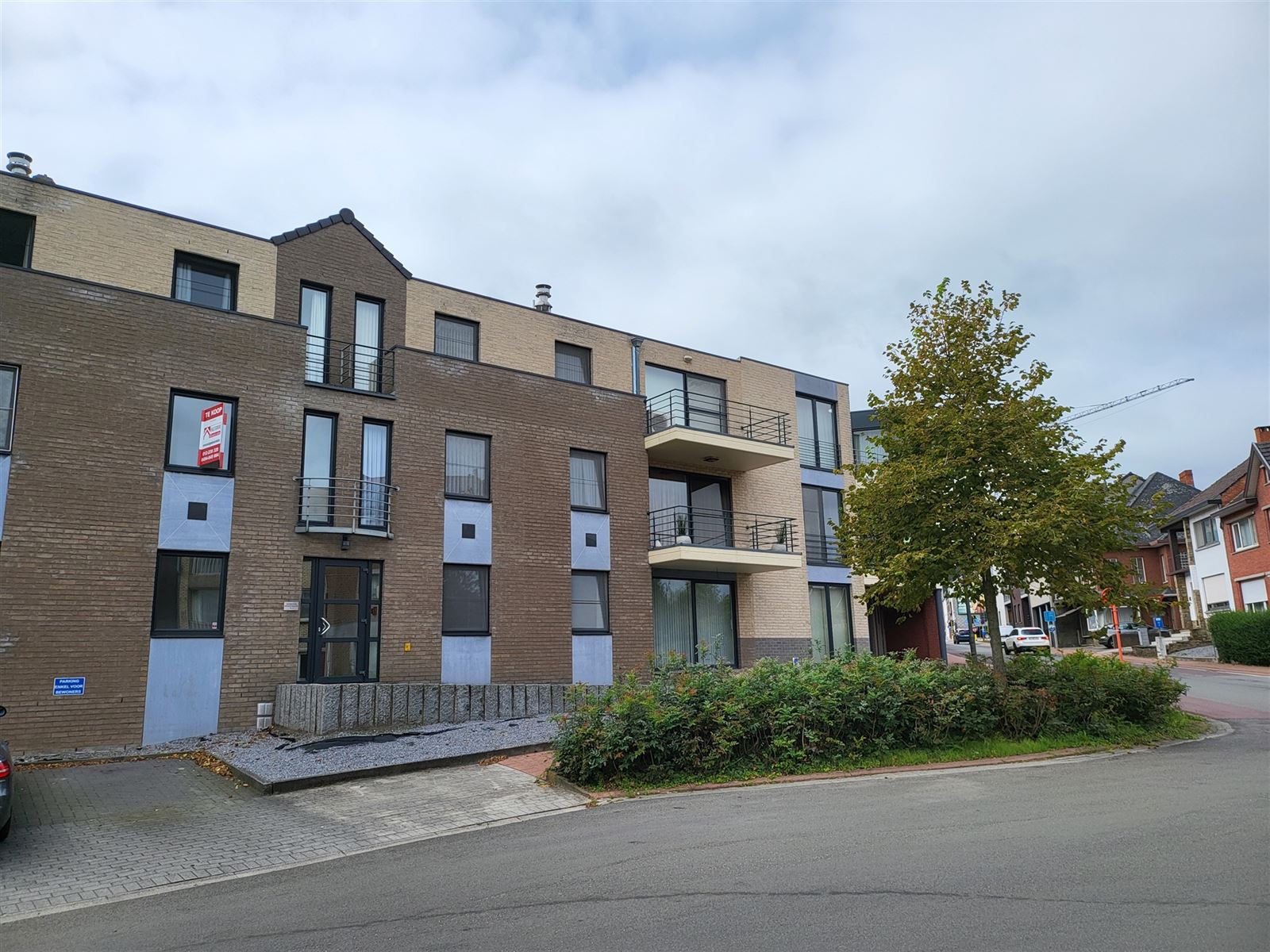 Gelijkvloers appartement, 2 slaapkamers met zeer ruim terras +/-25m².  foto 1