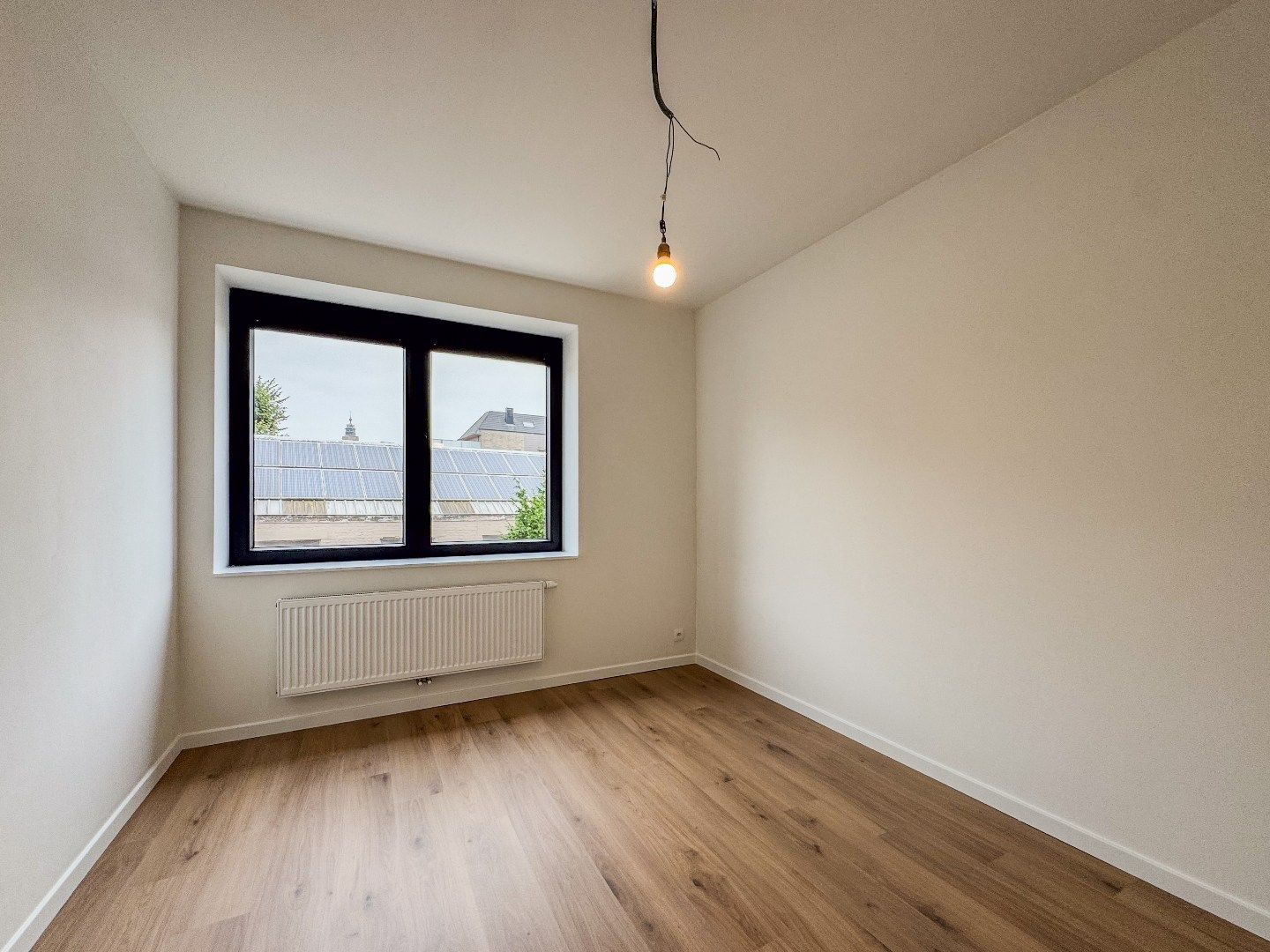 Gerenoveerde woning met 3 slaapkamers en gezellig stadstuintje. foto 20