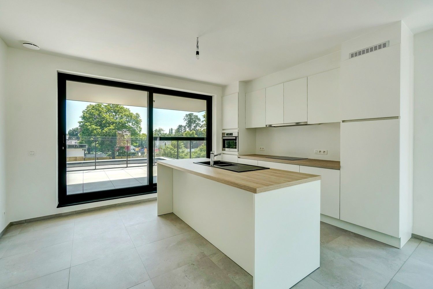 Subliem, instapklaar appartement met hoogwaardige afwerking foto 2