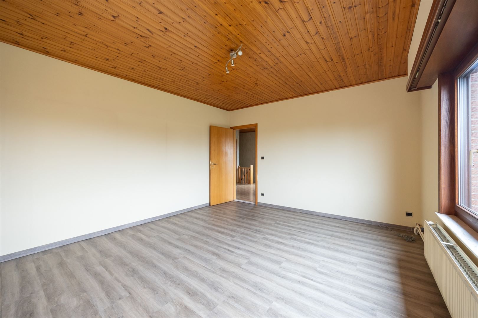 Tijdloze woning op toplocatie met zicht op weiland.  foto 18