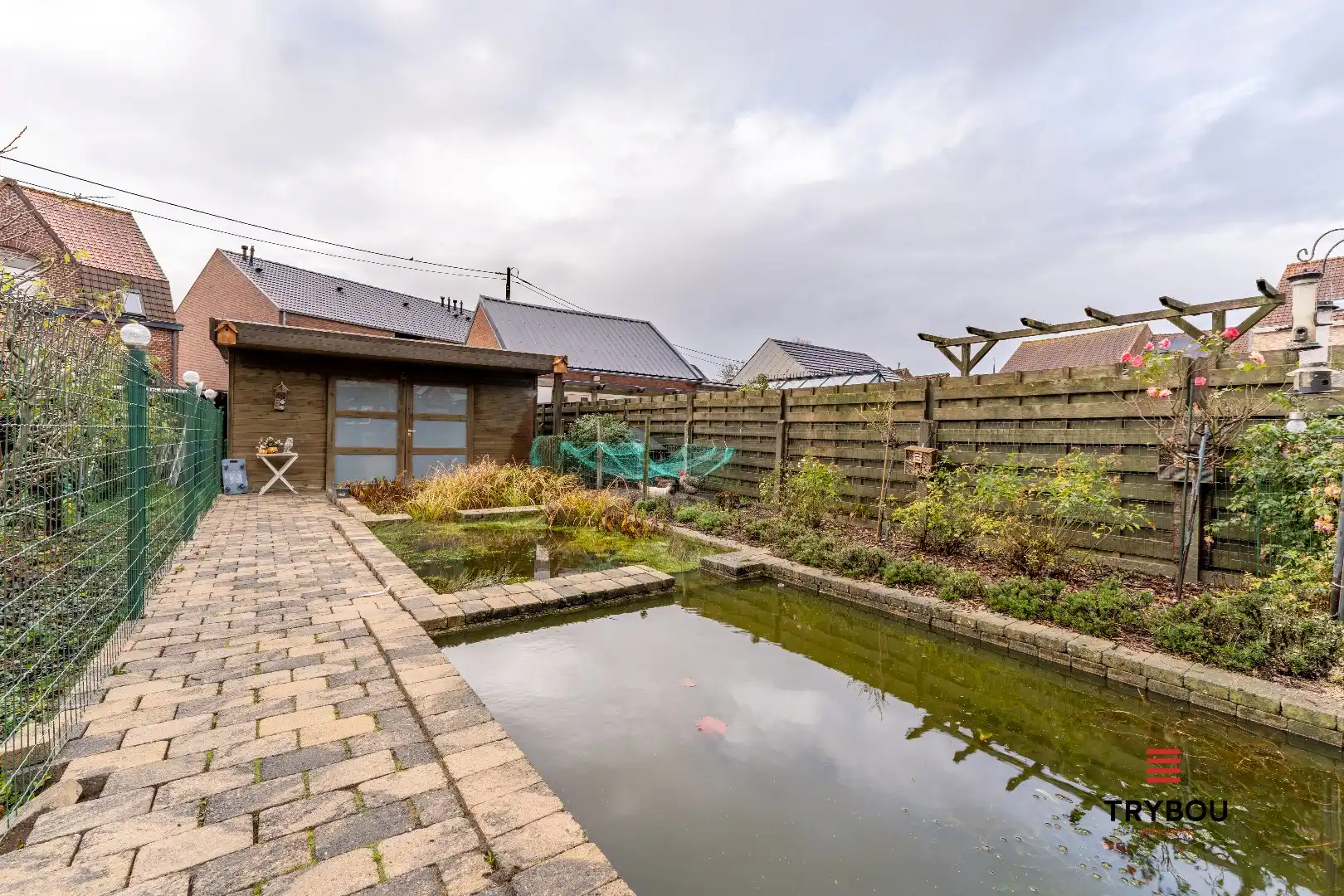 Gezinswoning met tuin, garage én uitweg in hartje Ieper foto 10
