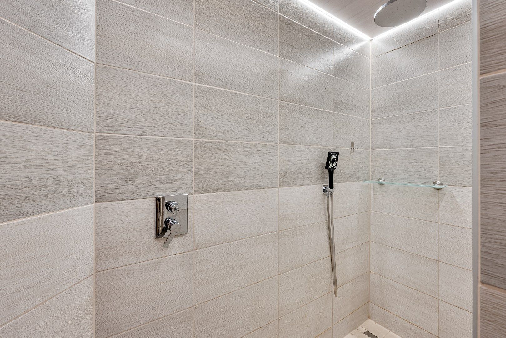 Comfortabele gezinswoning in rustige wijk foto 12