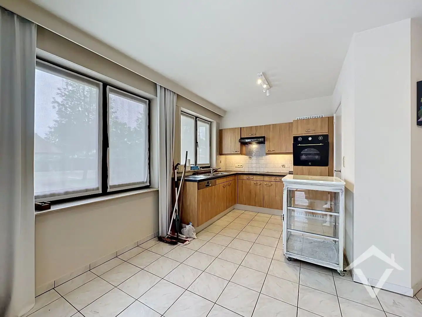 Gelijkvloers appartement met 2 slaapkamers in hartje Koekelare foto 13
