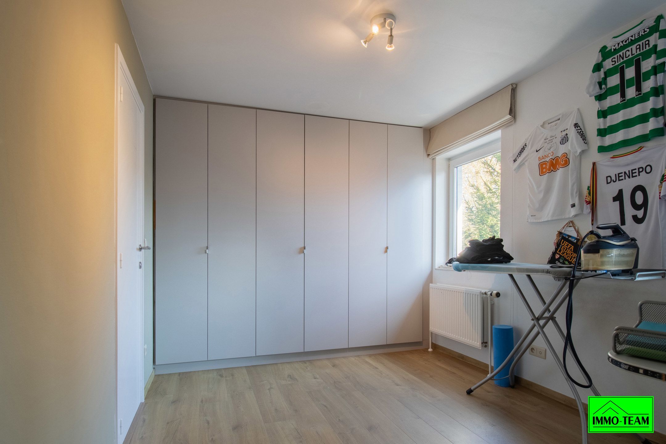 Instapklare villa met 3 slaapkamers, garage en ruime tuin  foto 14