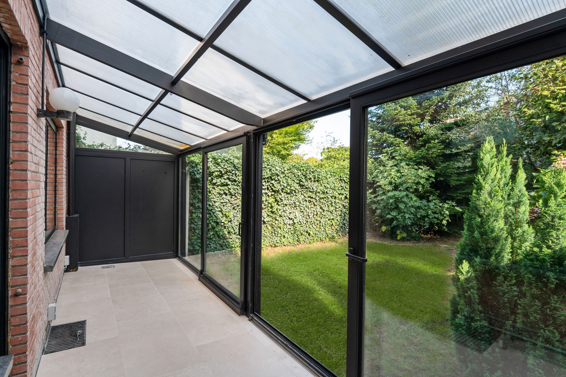 Prachtig gerenoveerde woning (3 slk.) op de Oosterveldwijk foto 13