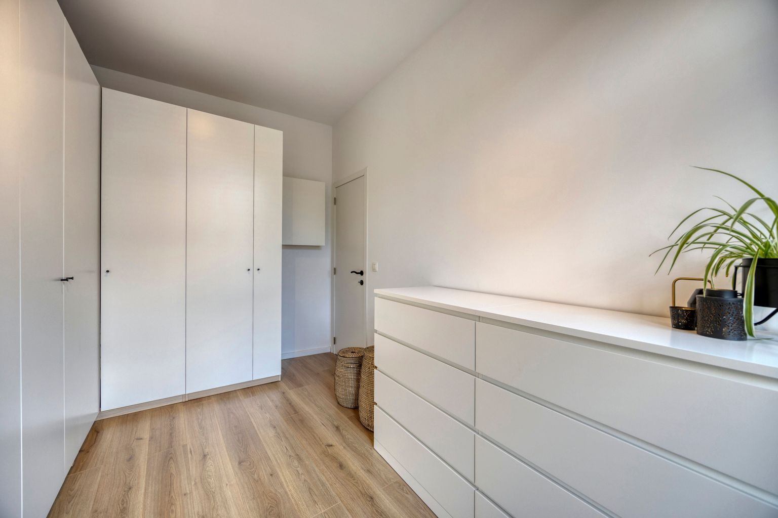 Volledig gerenoveerde rijwoning met stadstuin in Tienen foto 16