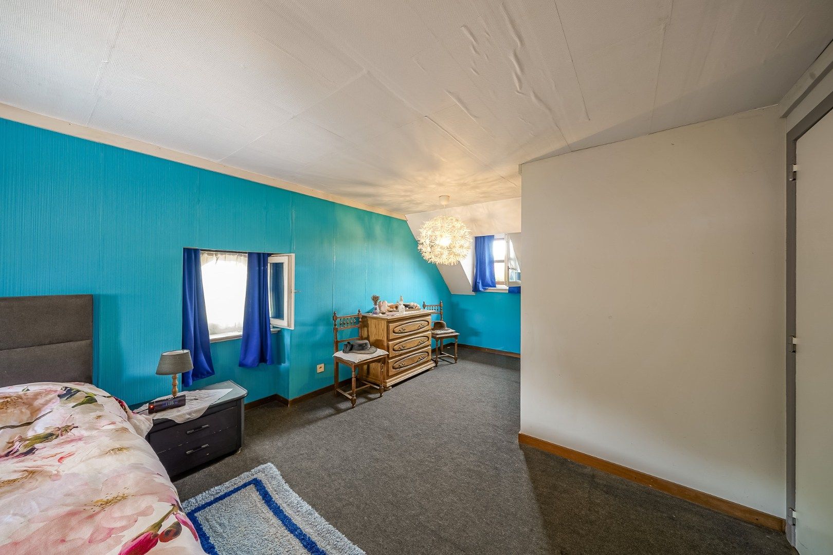 Ruime woning met drie slaapkamers - met loods/garage  foto 14