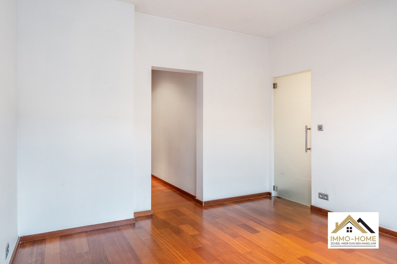 Instapklaar ruim appartement met TOPligging,dicht bij E17,UZ Gent, station foto 10