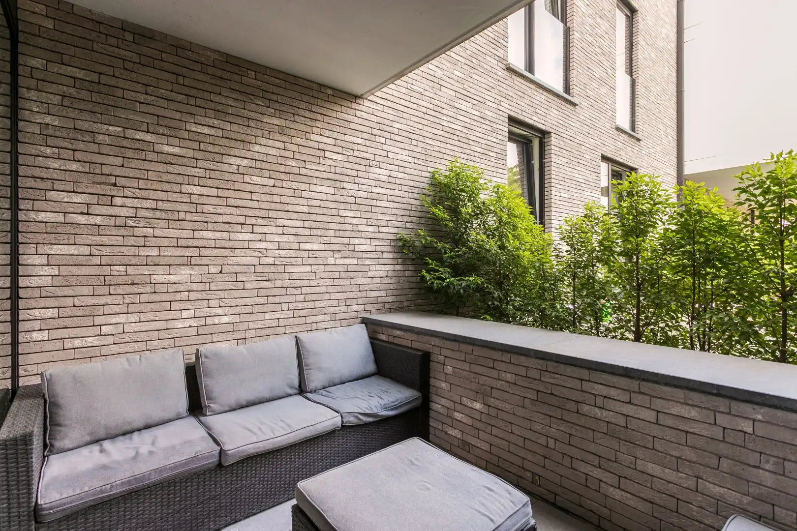 Recent gelijkvloers appartement met terras in Halle foto 12