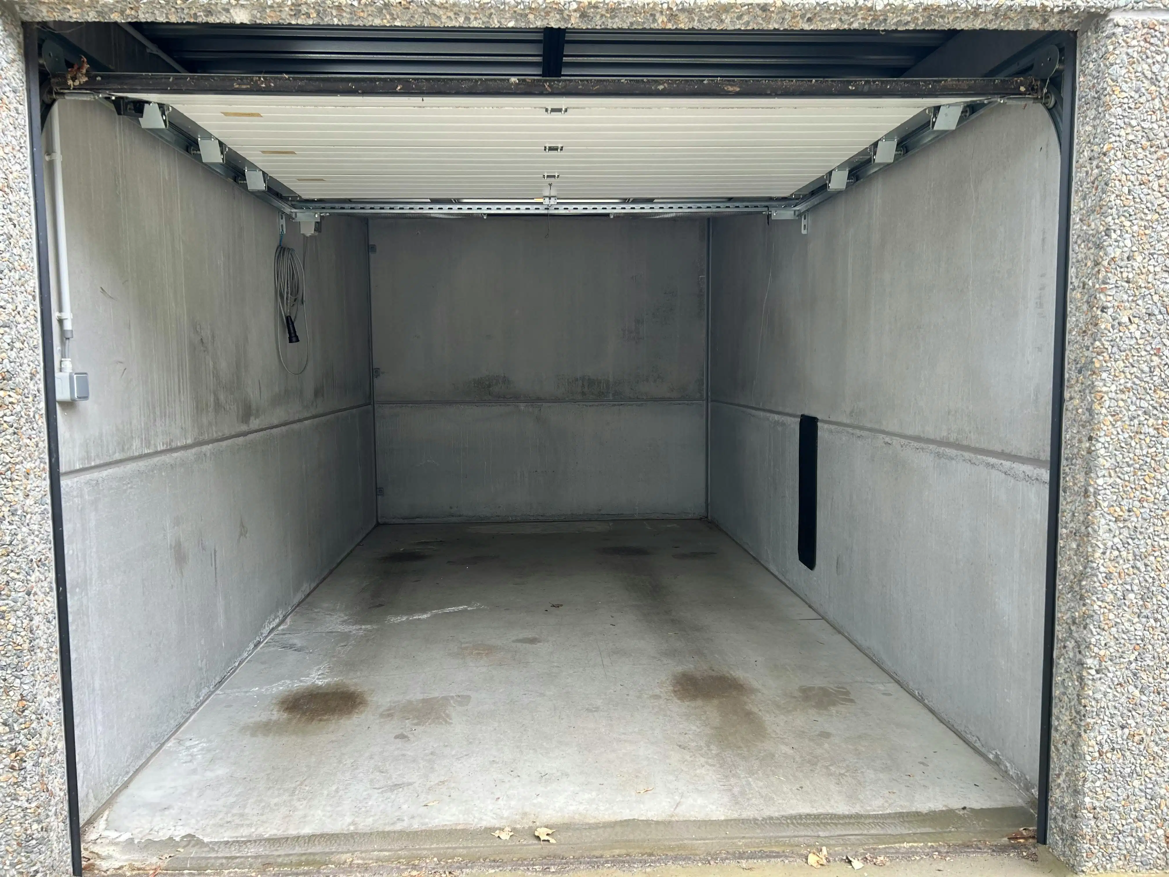 Garage te koop te centrum Middelkerke! foto 2