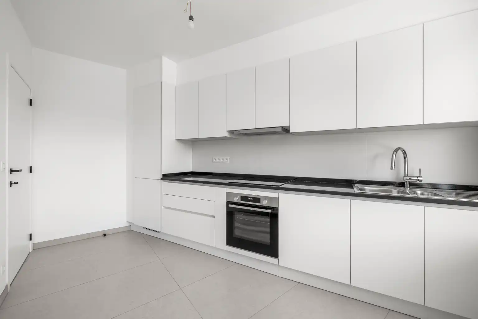 Instapklaar, gerenoveerd appartement met 2 slaapkamers foto 6