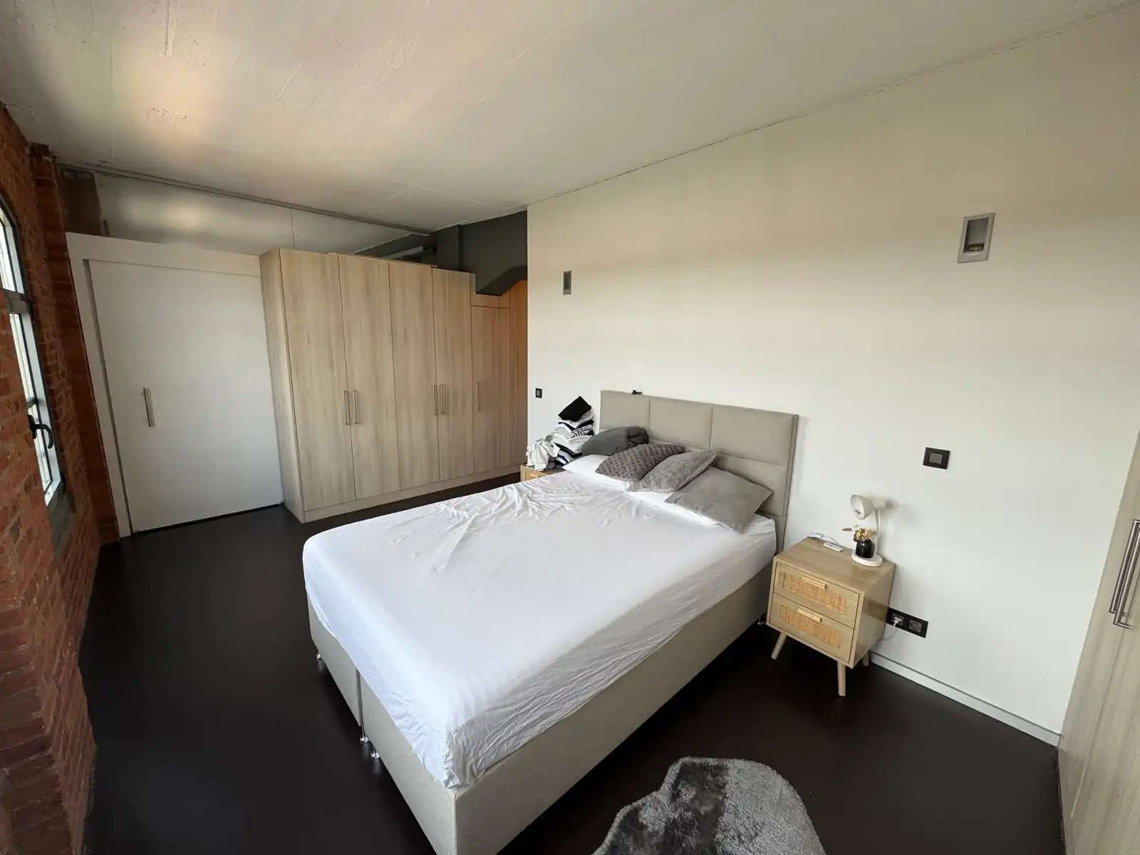 Unieke loft met 2 slaapkamers, terras en zicht op de vaart foto 14