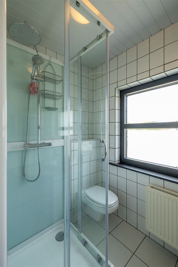 Toffe, instapklare gezinswoning met 4 slpk. foto 38