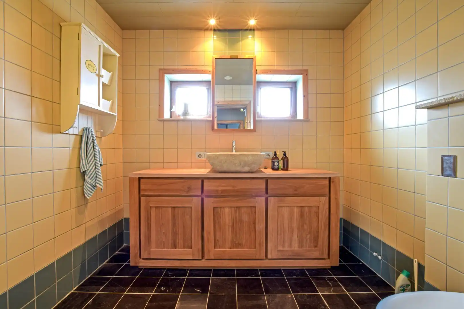 Uniek gelegen landhuis op 4334 m² gelegen te Diksmuide. foto 10