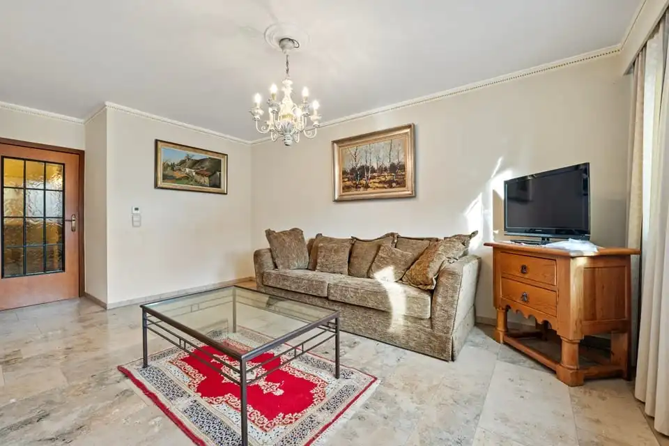 TWEE SLAAPKAMER APPARTEMENT OP DE GROTE MARKT IN SINT-TRUIDEN foto 6