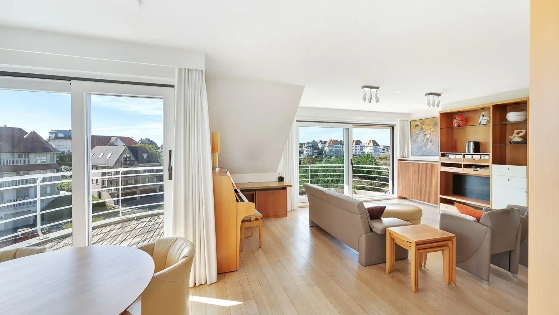 Zonnig hoekappartement op toplocatie te Knokke-Duinbergen foto 4