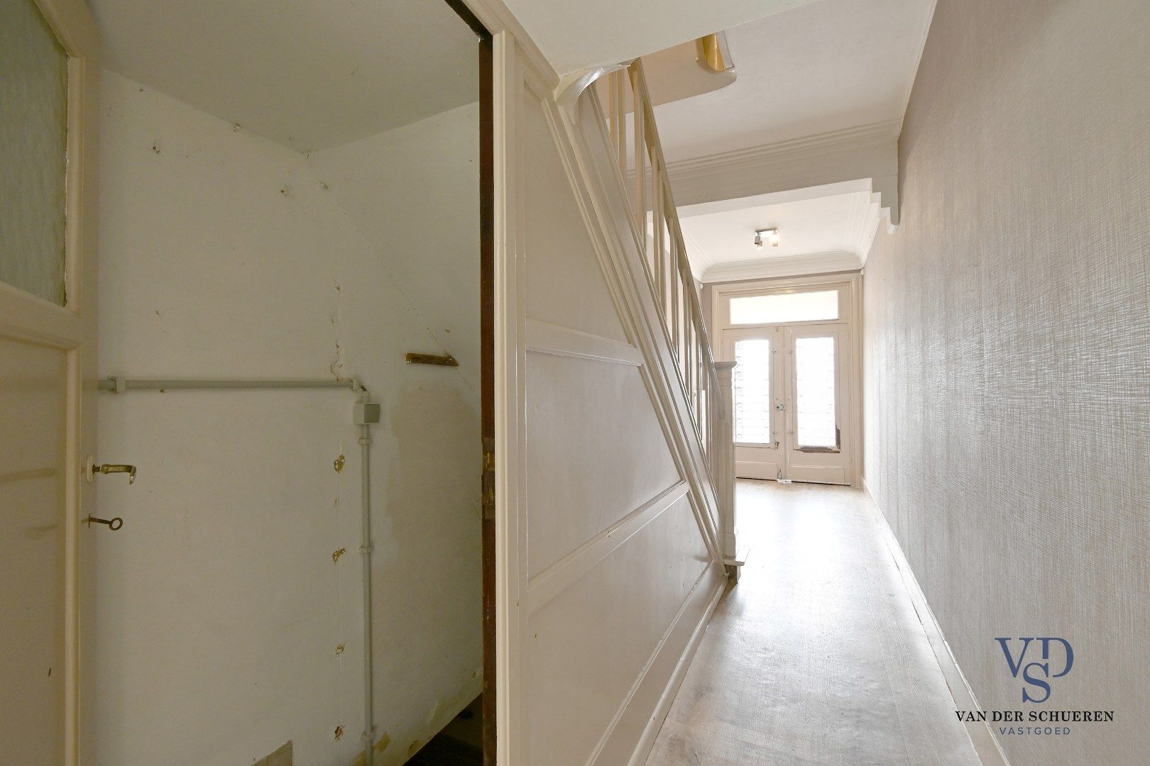 Te renoveren woning in centrum Balegem. foto 18